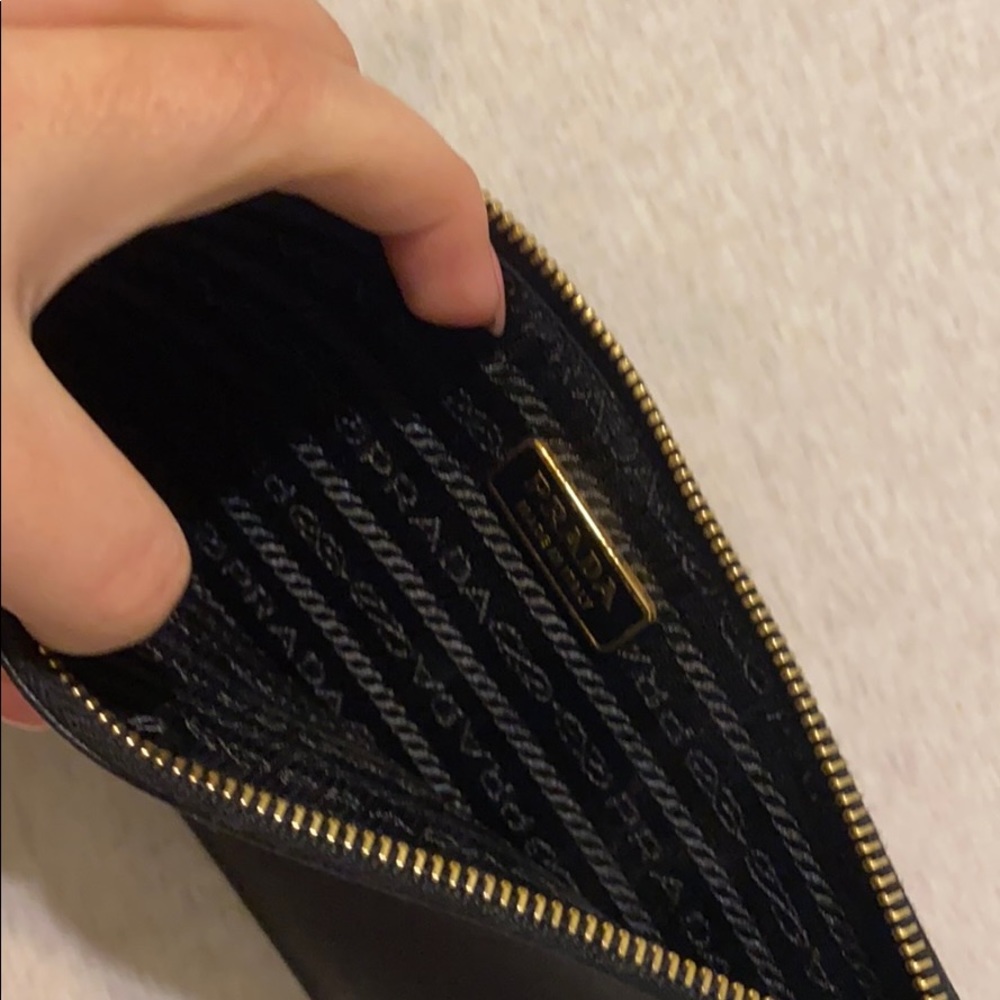 Authentic prada pouch - Picture 3 of 4